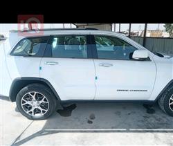 جیپ گراند شیرۆکی